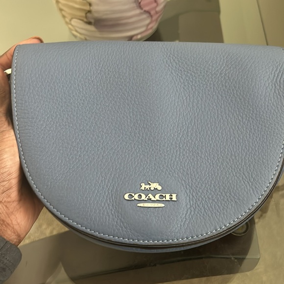 Authentic Coach Crossbody Bag - Picture 2 of 10
